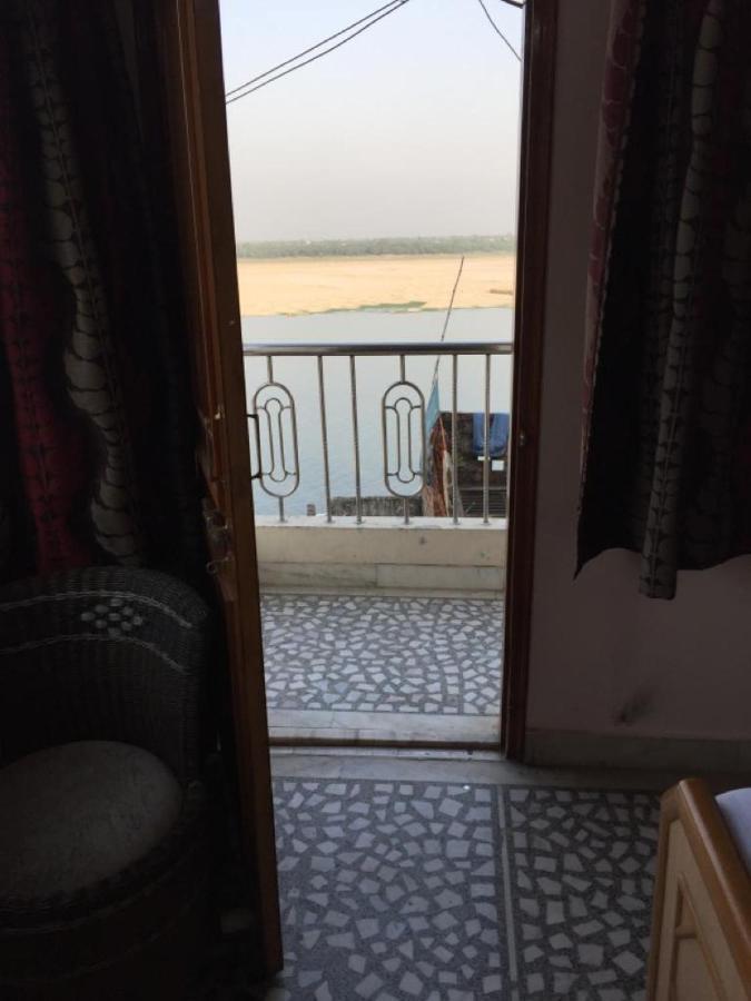 P G On Ganges Варанаси Экстерьер фото