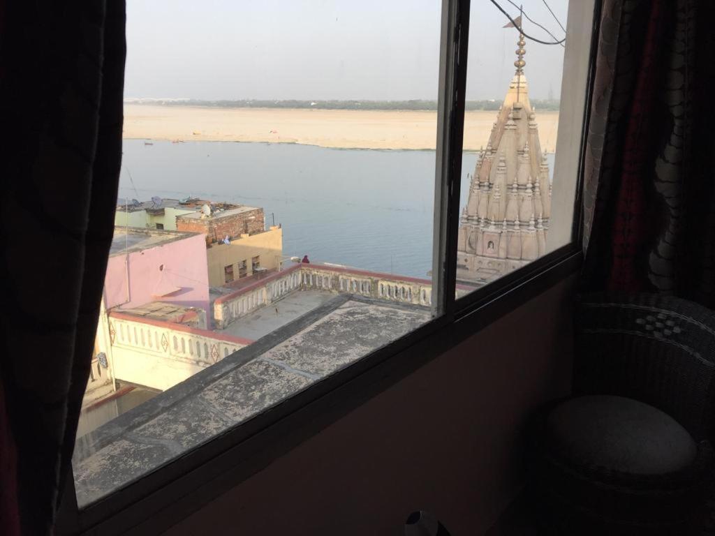 P G On Ganges Варанаси Экстерьер фото