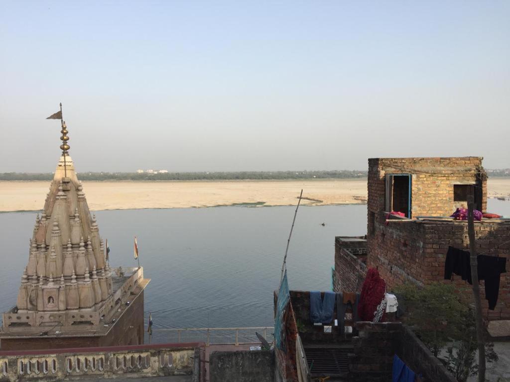 P G On Ganges Варанаси Экстерьер фото